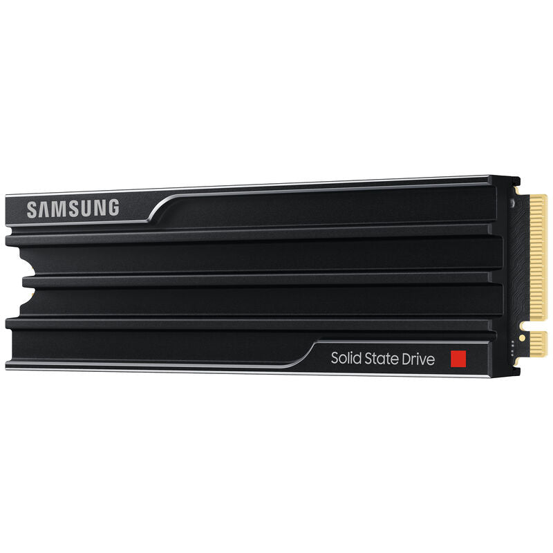 Montert Samsung 9100 PRO NVMe SSD PCIe 5.0 M.2 2280 med kjøleribbe i PC