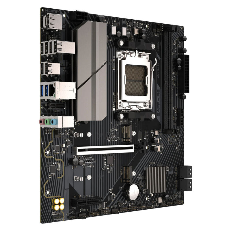 Sapphire B650M-E hovedkort montert i PC