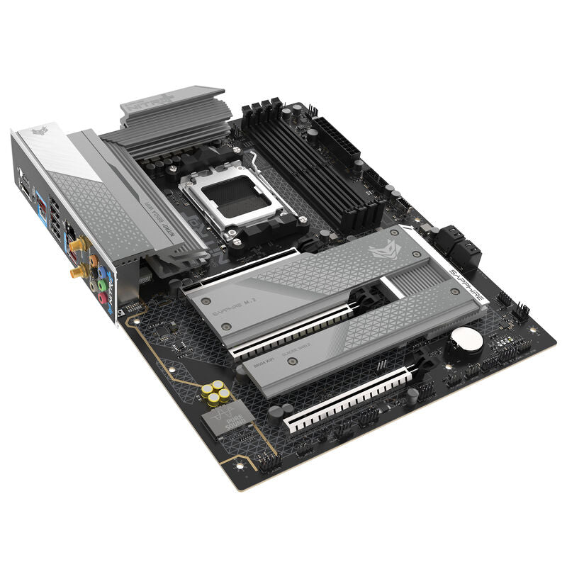 Sapphire Nitro+ B850A WiFi 7 montert i PC