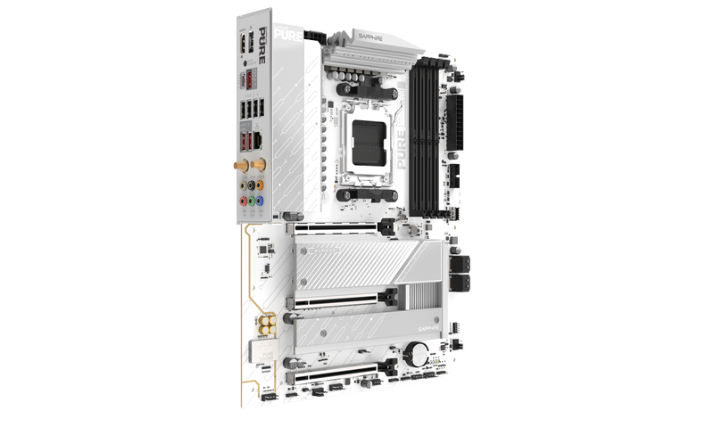 Detalj av PCIe-porter på Sapphire Pure B850A WiFi7 hovedkort