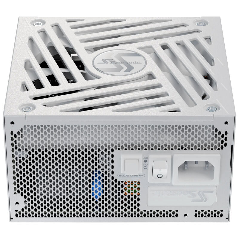 Nærbilde av tilkoblinger på Seasonic Focus GX strømforsyning 850 W hvit