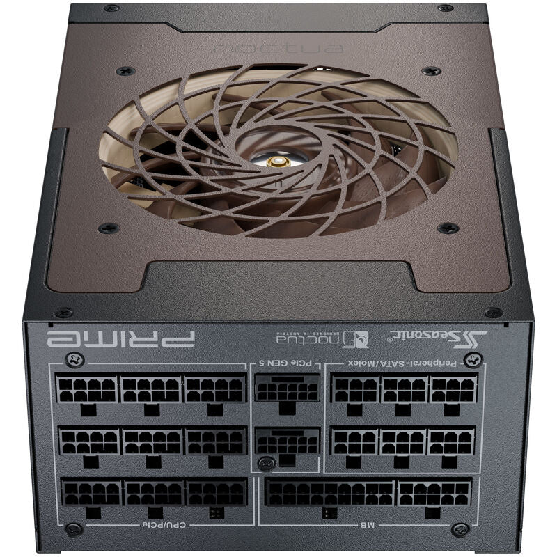 Nærbilde av Seasonic Prime TX-1600 Noctua Edition kabeltilkoblinger