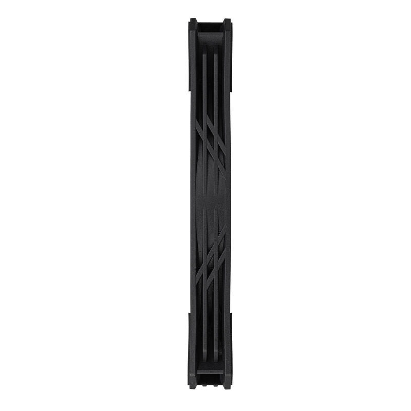 Detalj av SilverStone Air Slimmer 140 PWM vifte 15,5 mm slim svart vifteblader