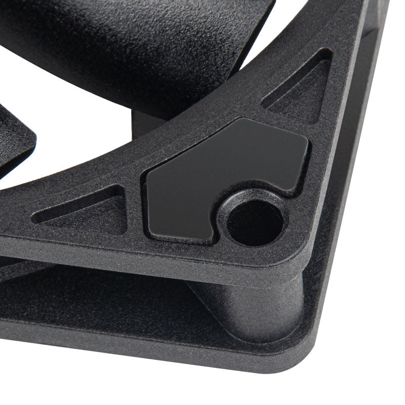 SilverStone Air Slimmer SST-AS90B slimvifte sett fra siden