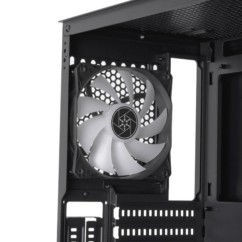 SilverStone Fara R1 PRO V2 kabinett lysbelysning i mørke