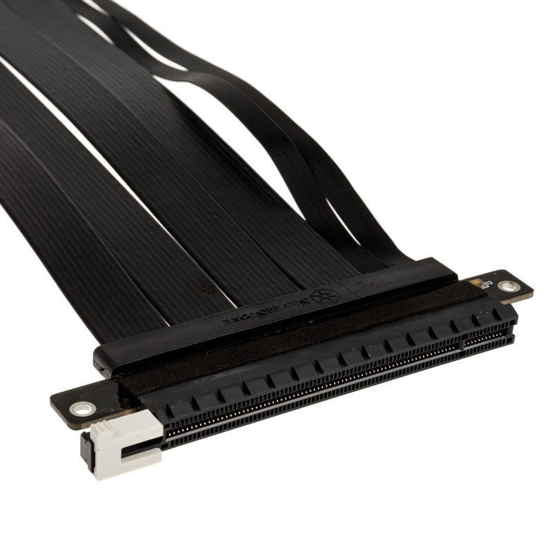 Detalj av SilverStone PCIe x16 riserkabel 22 cm svart