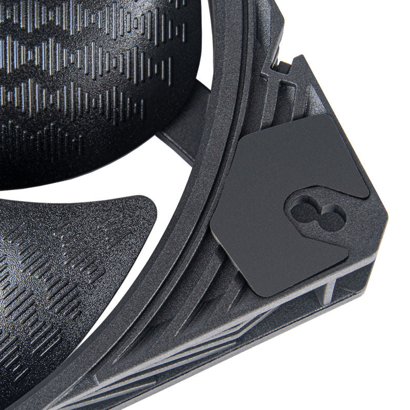 SilverStone Shark Force vifte 140 mm PWM svart nærbilde av viftelager