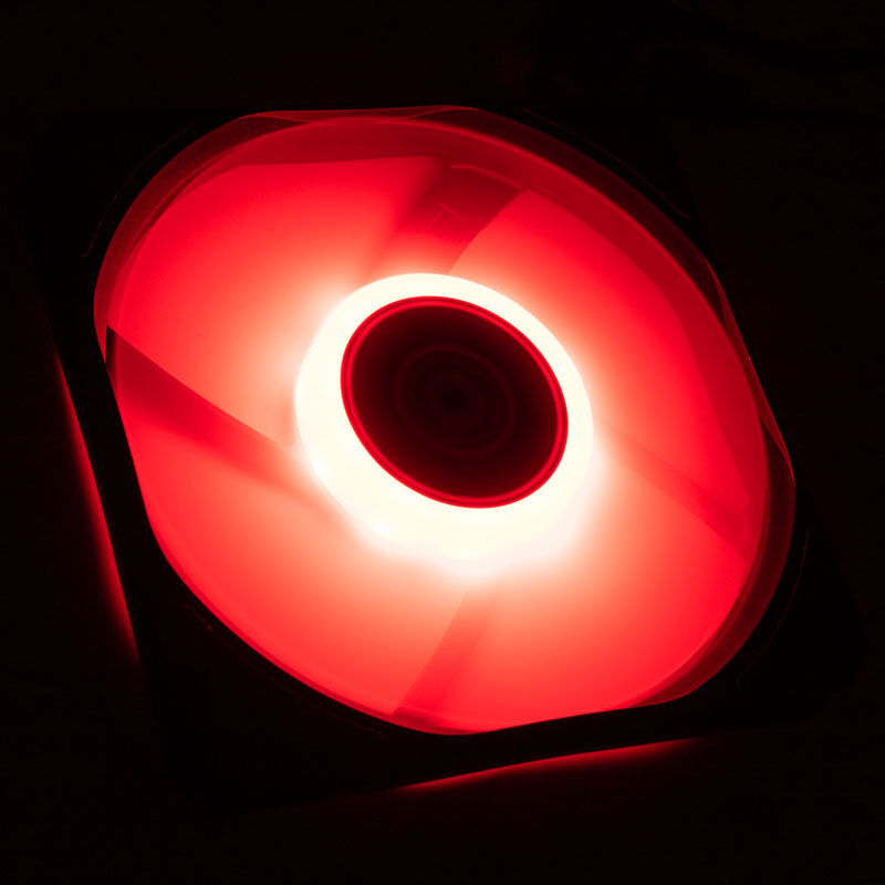SilverStone SST-AS120B-ARGB vifte nærbilde av ARGB LED