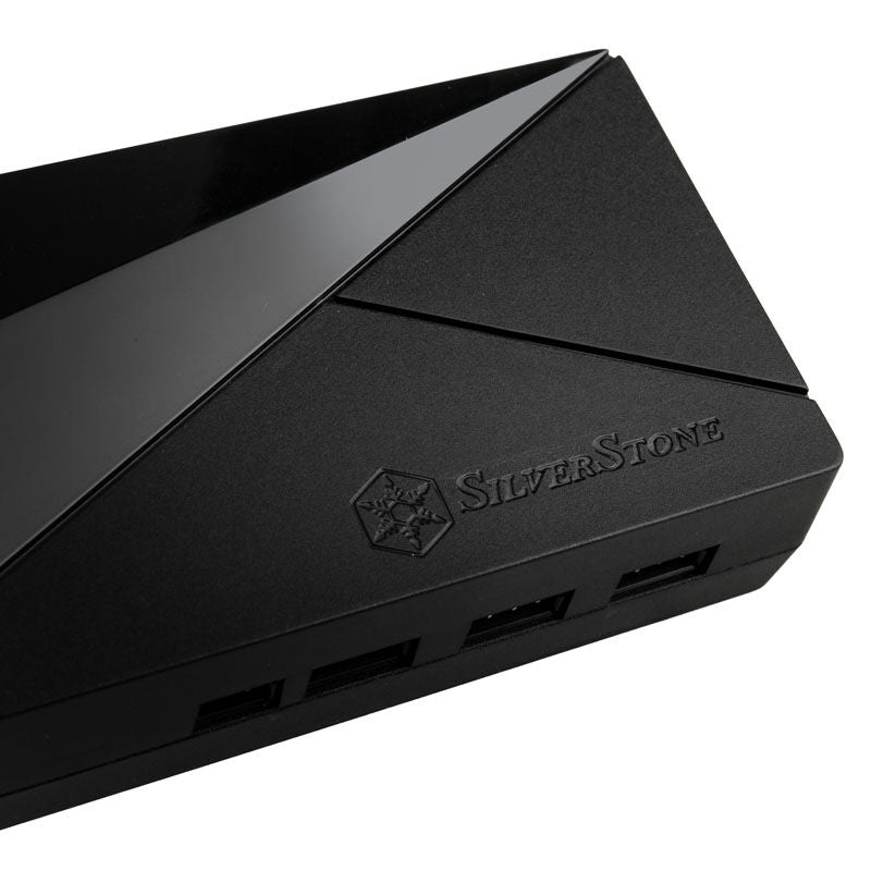 SilverStone SST-CPL02-E 8-port ARGB hub nærbilde av kabler