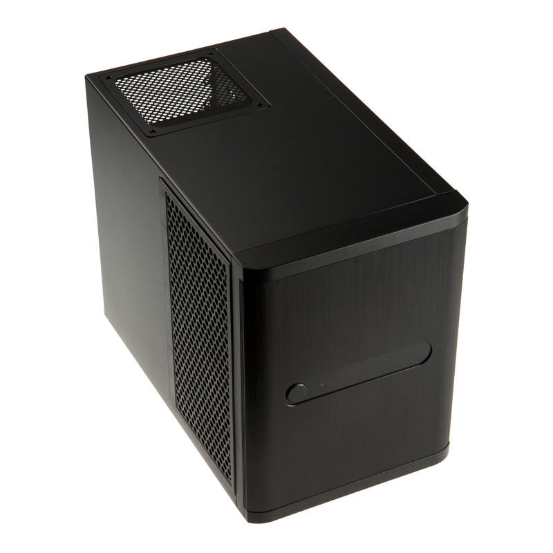 SilverStone SST-DS380B NAS-kabinett montert i et ITX system