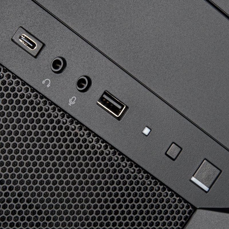Detalj av mesh-front på Silverstone SST-FA313-B kabinett