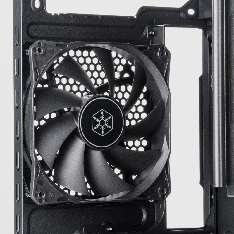 Silverstone SST-FA313-B kabinett sidepanel lukket
