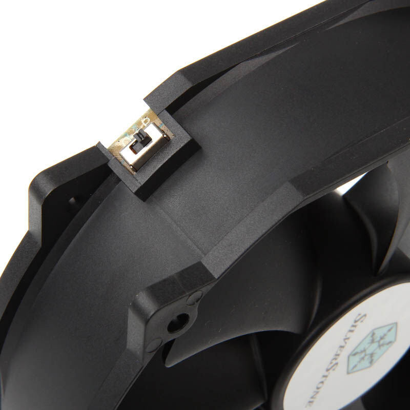 SilverStone SST-FHP141 vifte 140 mm PWM svart nærbilde av vifteblader