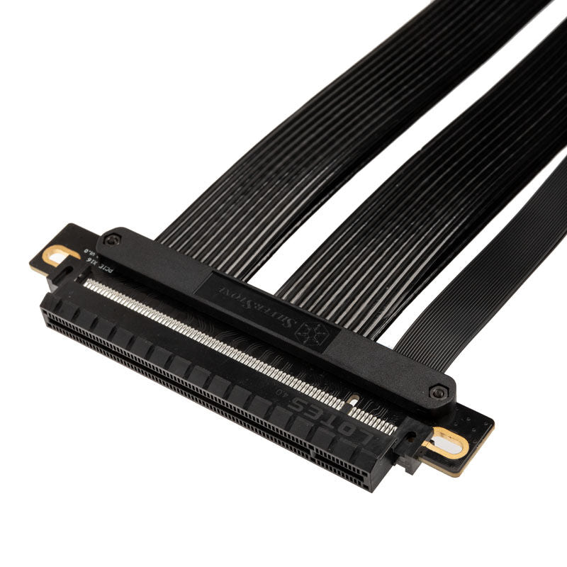 SilverStone SST-RC05-220 PCIe 4.0 x16 riserkabel montert i kabinett