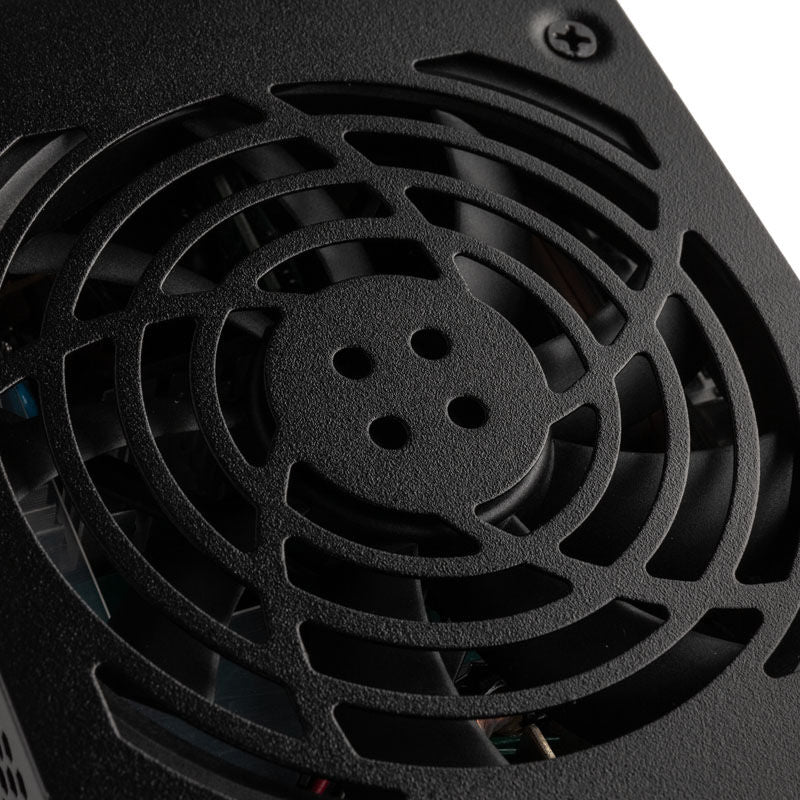 Nærbilde av SilverStone SST-SX750-G SFX strømforsyning vifte