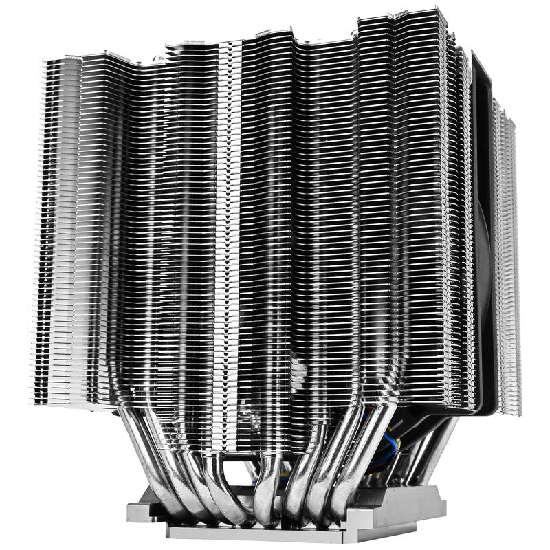SilverStone SST-XED120S-WS CPU-kjøler dobbelttårn montert i PC