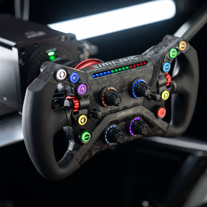 Simagic GT Neo simracingratt 300 mm karbon RGB detalj av karbonflate