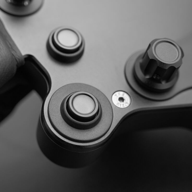 Simagic GTS simracingratt med inkludert klistremerker