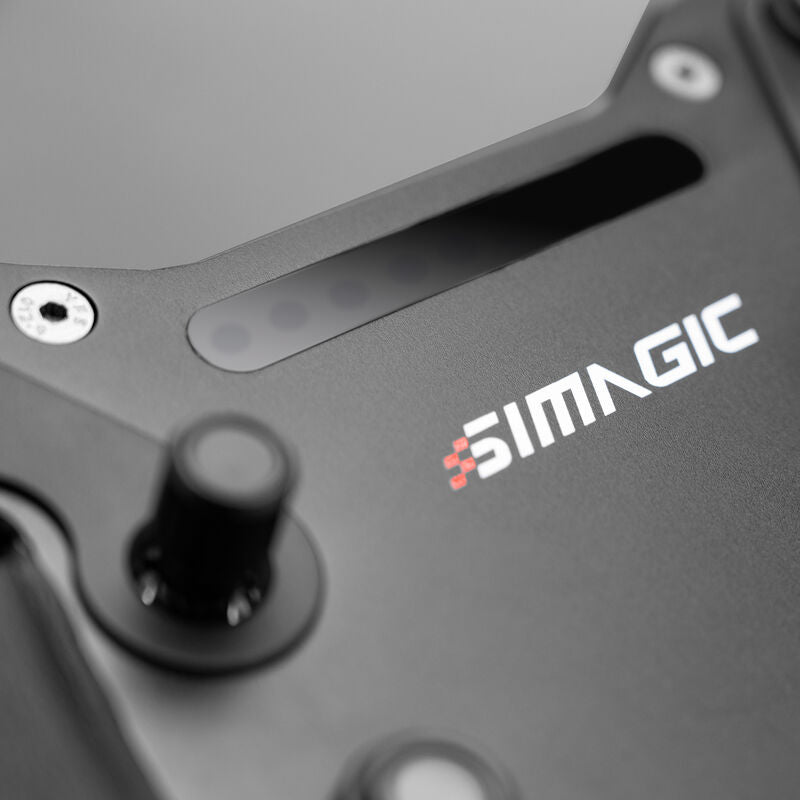 Simagic GTS simracingratt med lærgrep detalj