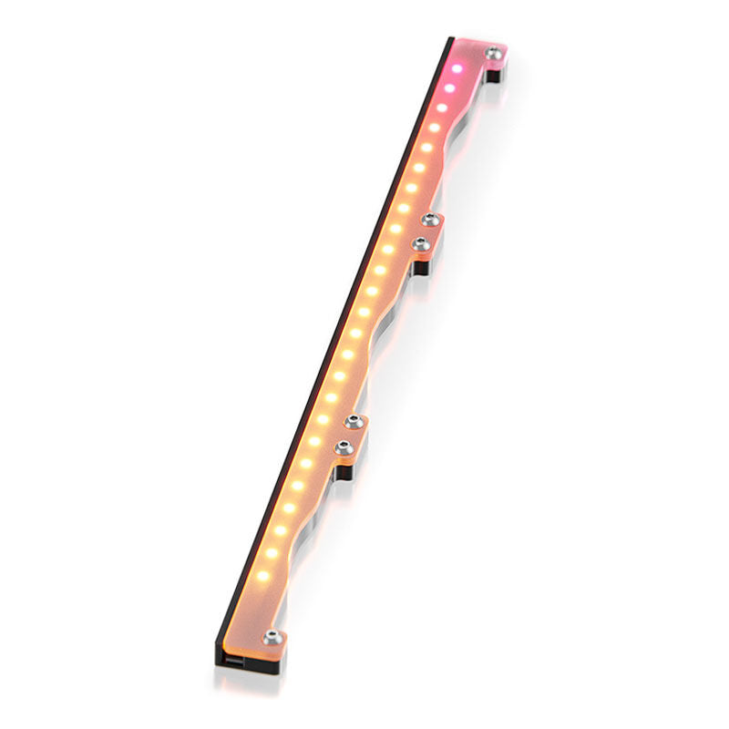 Singularity Computers ARGB- og UV-LED-stripe 360 mm radiator montert i PC