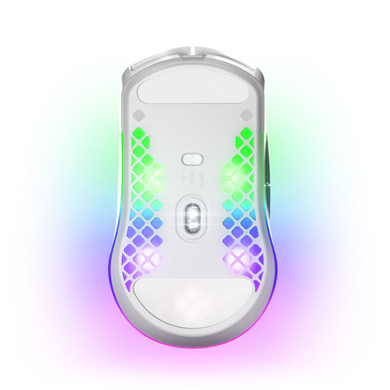 Montert SteelSeries Aerox 3 Wireless gamingmus hvit på musematte