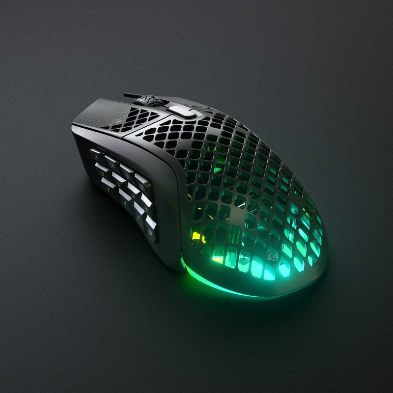 SteelSeries Aerox 9 Wireless gamingmus nærbilde av sensor