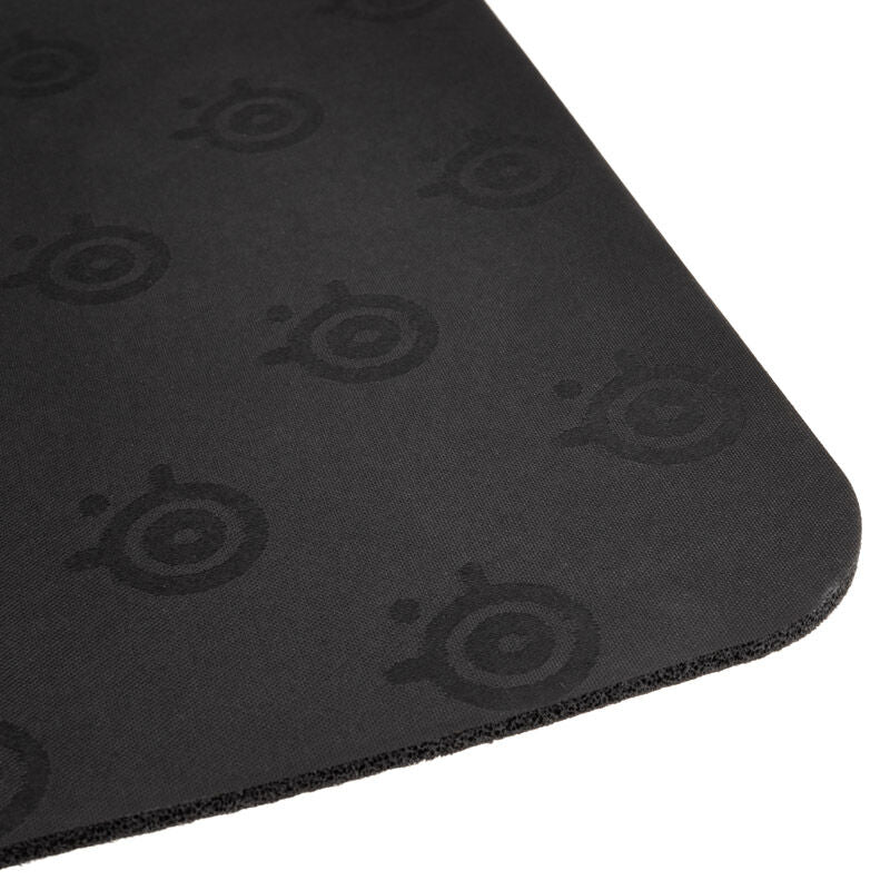 SteelSeries QcK Heavy XXL musematte montert med tastatur og mus