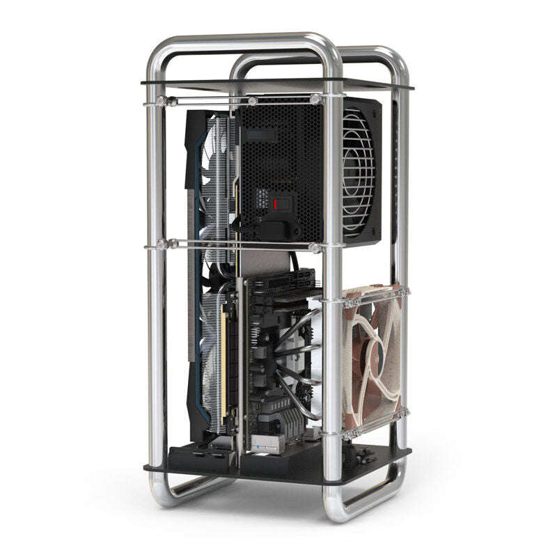Nærbilde av Streacom DA6 XL Mini-ITX kabinett åpent design krom I/O-panel