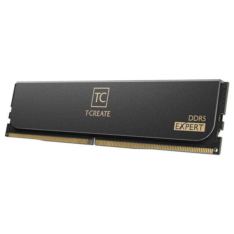 Team Group T-Create Expert DDR5-6000 CL30 RAM 32 GB svart montert i PC