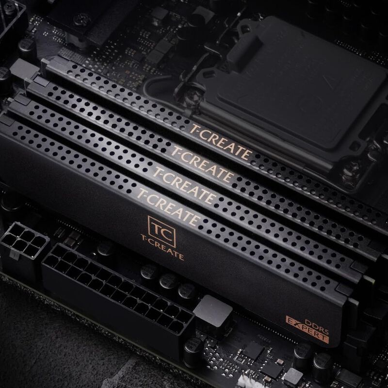 Nærbilde av kjøleribbe på Team Group T-Create Expert DDR5-6400 CL30 RAM 64 GB svart