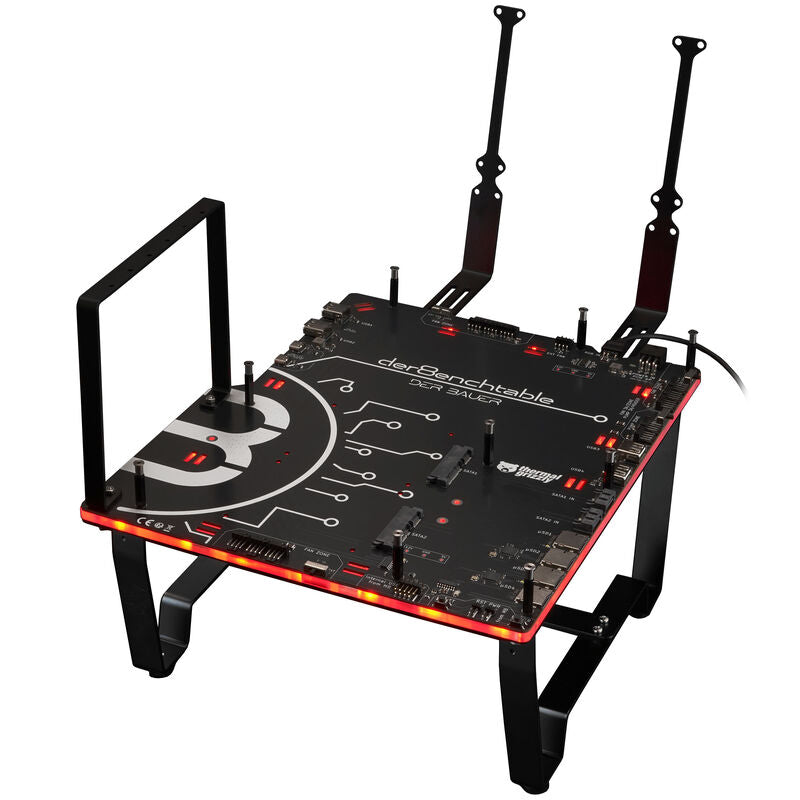 Thermal Grizzly der8enchtable benchtable med PCB RGB forfra