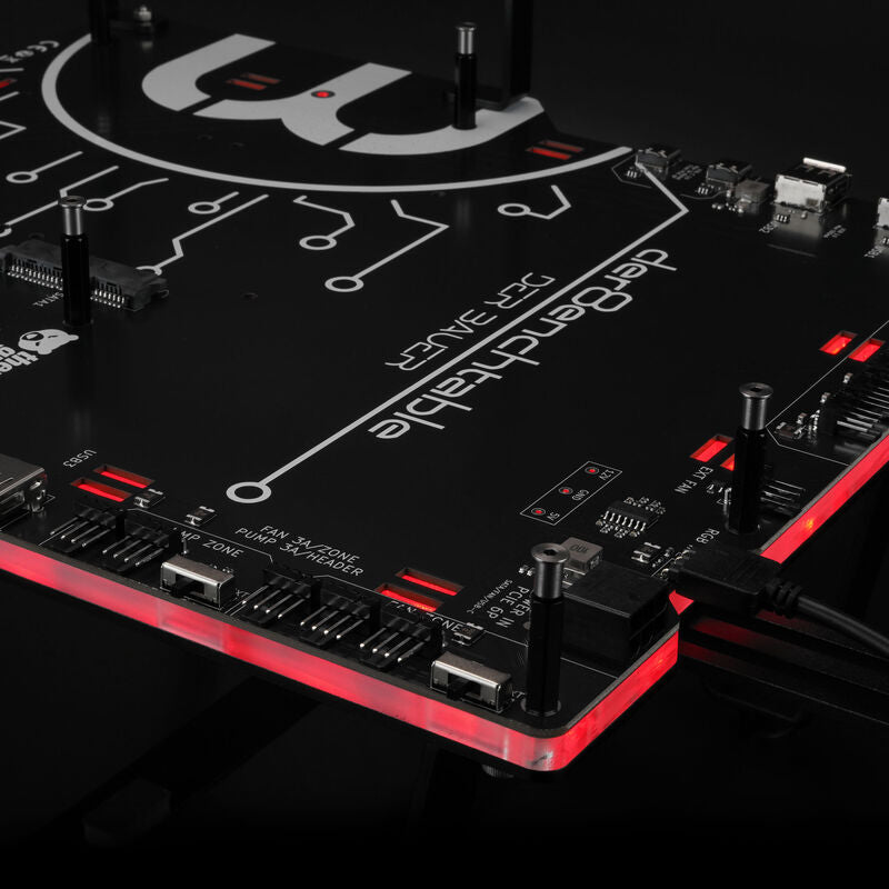 Thermal Grizzly der8enchtable benchtable med PCB RGB montert