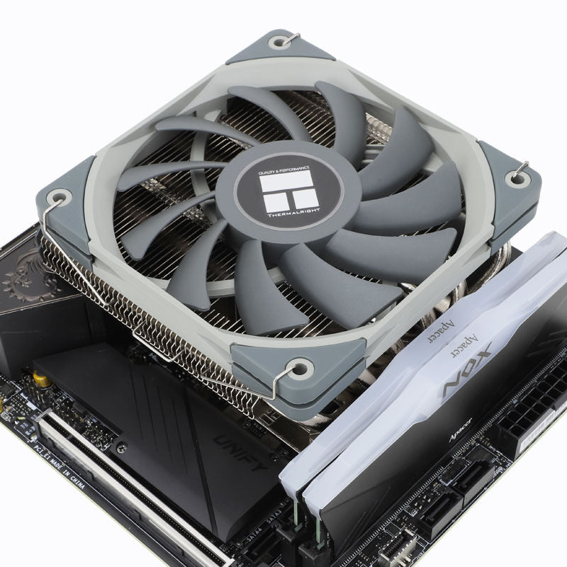 Thermalright AXP120 X67 Low Profile CPU-kjøler 120 mm RGB svart med RGB-lys på