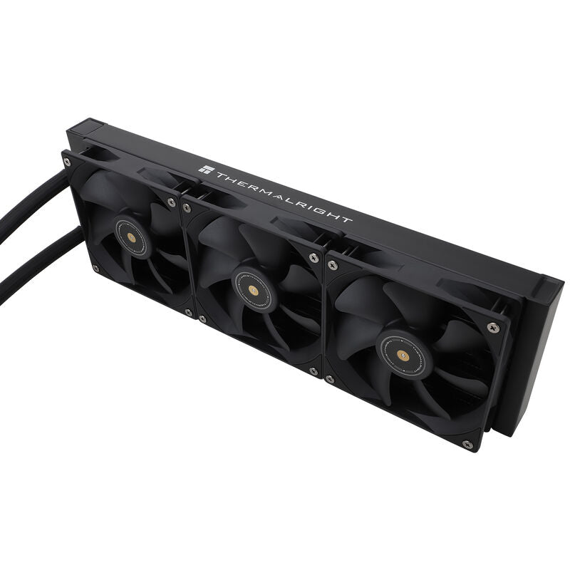 Thermalright Frozen Prism 360 AIO vannkjøling RGB svart montert i PC