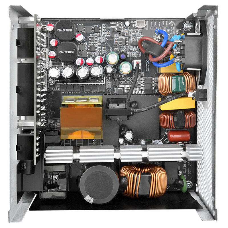 Kabeltilkoblinger på Thermaltake Toughpower GT strømforsyning 850 W