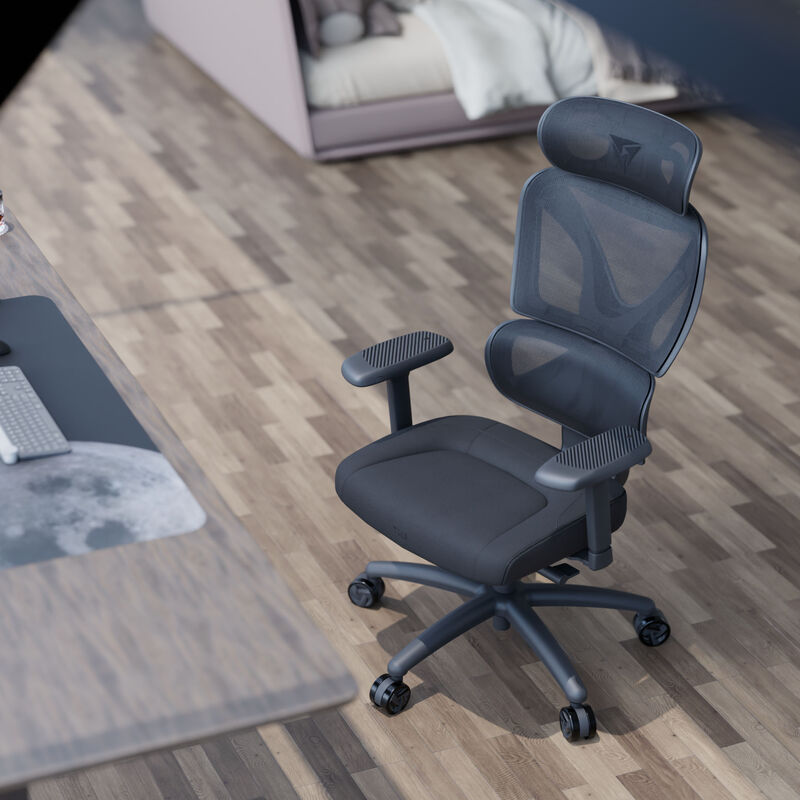 ThunderX3 XTC Cushion ergonomisk gamingstol montert ved gamingoppsett