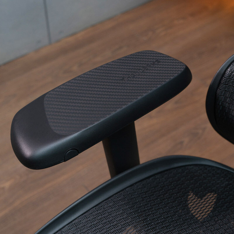 Base og hjul på ThunderX3 XTC ergonomisk kontorstol mesh svart