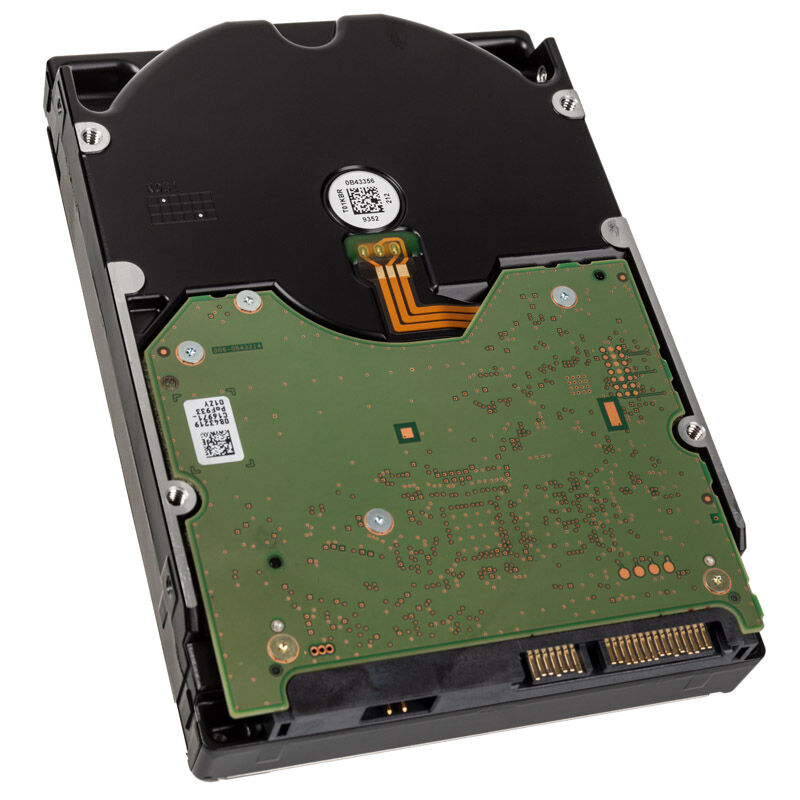 Western Digital Red Plus 3,5 tommer NAS-harddisk nærbilde av etikett