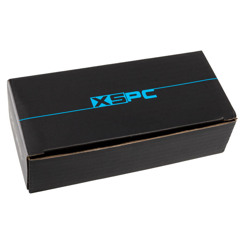 Nærbilde av tilkoblinger på XSPC 8-veis ARGB splitter hub 3-pin 5V SATA svart