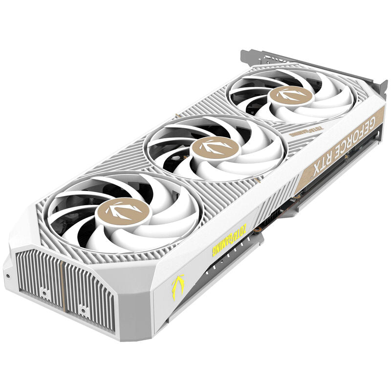 ZOTAC GAMING RTX 5070 AMP White Edition montert i PC