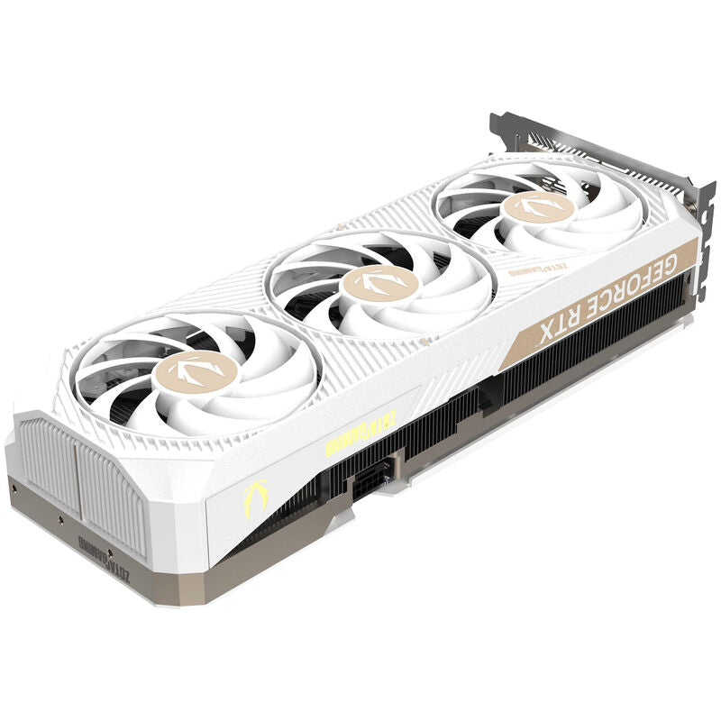 ZOTAC GAMING RTX 5070 Ti Solid Core OC White montert i PC
