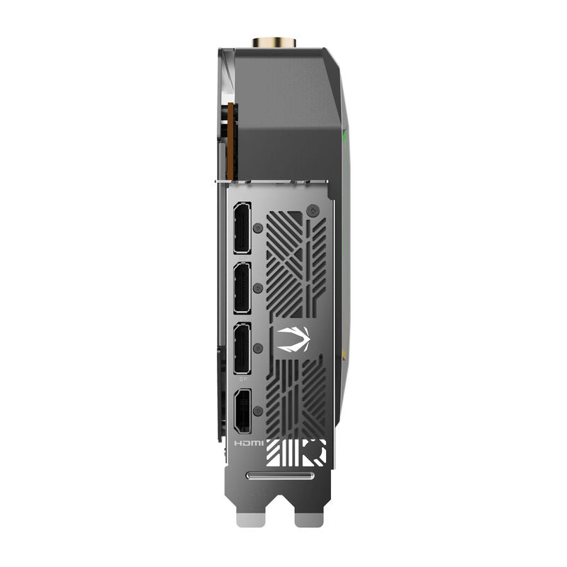 Nærbilde av kjøleribbe på ZOTAC GAMING RTX 5090 ARCTICSTORM AIO